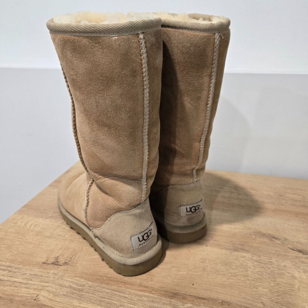 UGG Australia Classic Tall Boots womens 5 / 36 Sheepskin Suede 5815 chestnut - Picture 7 of 9